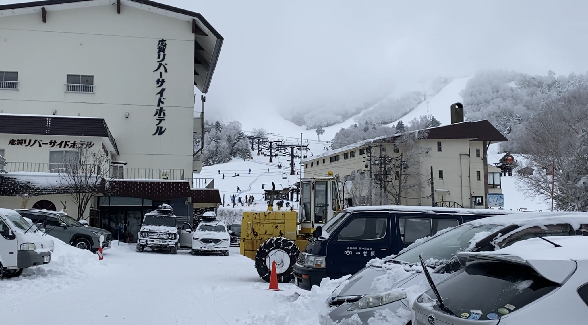 5D4557EC-482D-4E7A-A159-